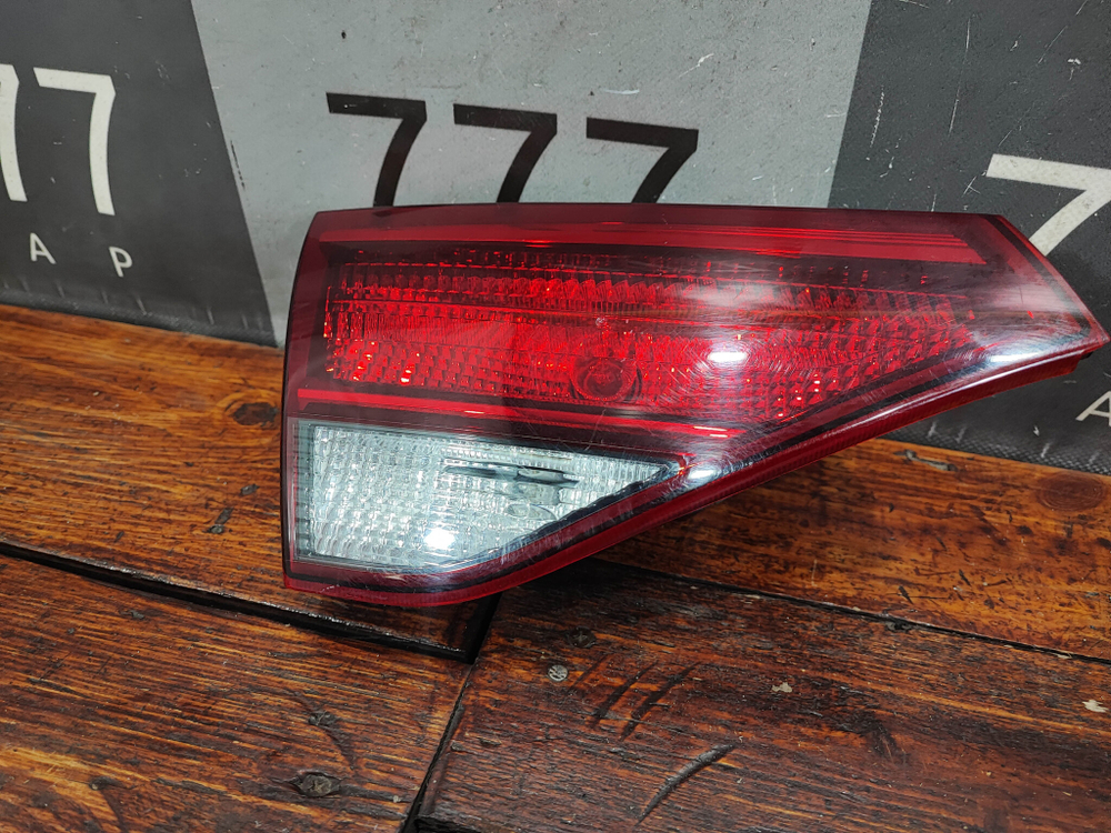 Фонарь задний правый Kia Rio 4 X-Line 17-20 Б/У Оригинал 92404H0200