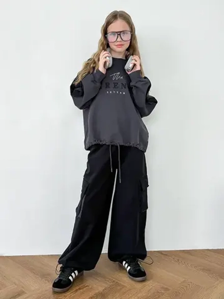 Спортивный костюм для девочки в школу