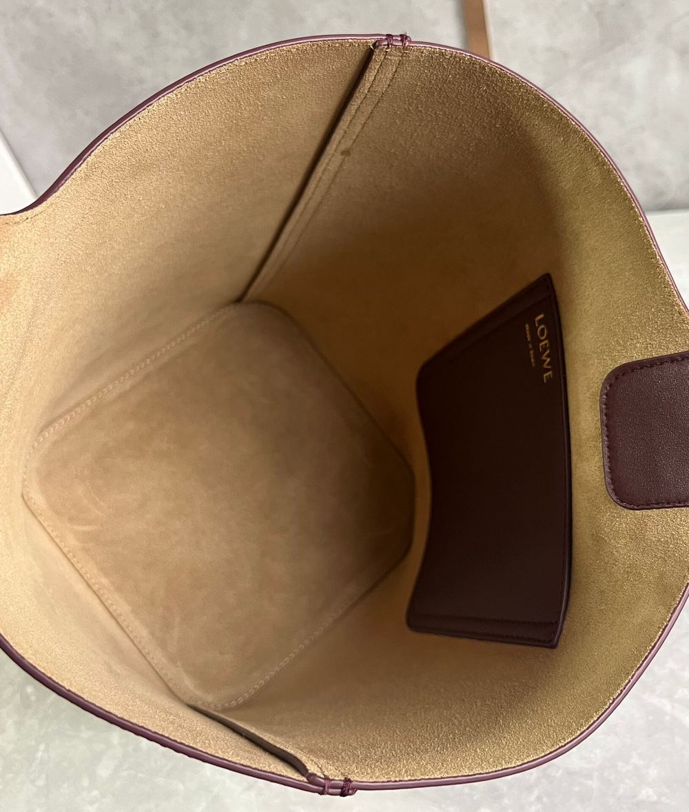 Loewe Medium Pebble Bucket 28 cm