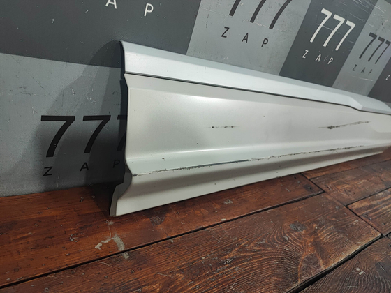 Накладка двери передней правой Audi Q7 (4M) 19-нв Б/У Оригинал 4M0583960N