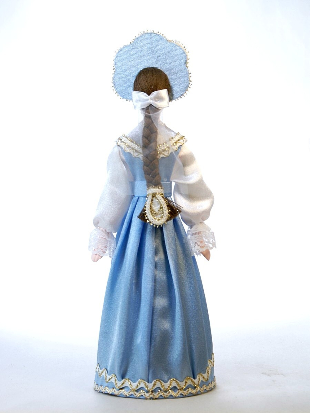 Кукла коллекционная в девичьем праздничном русском костюме