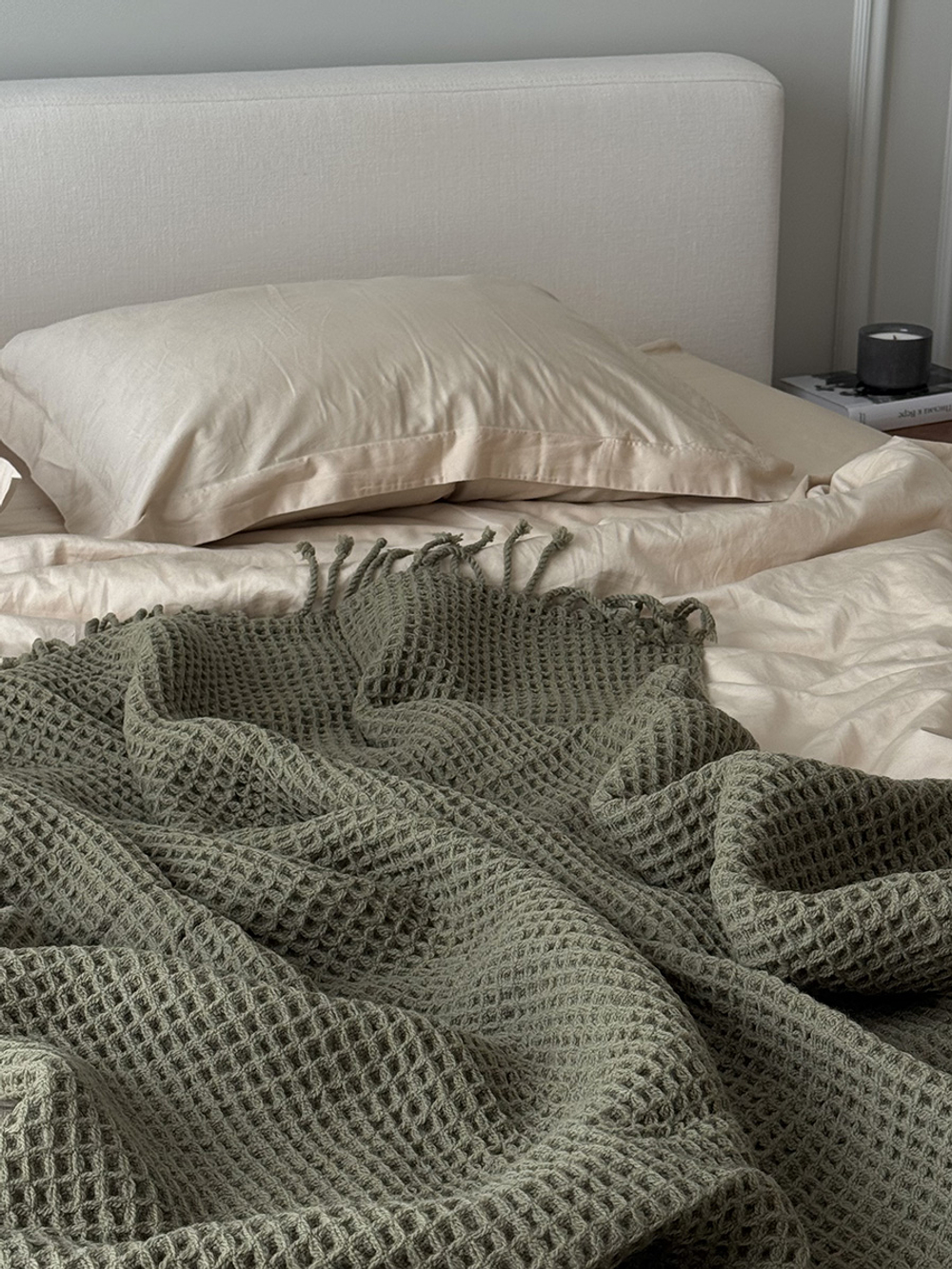 Плед из шерсти травянисто-зеленого цвета из коллекции essential, 130х180 см