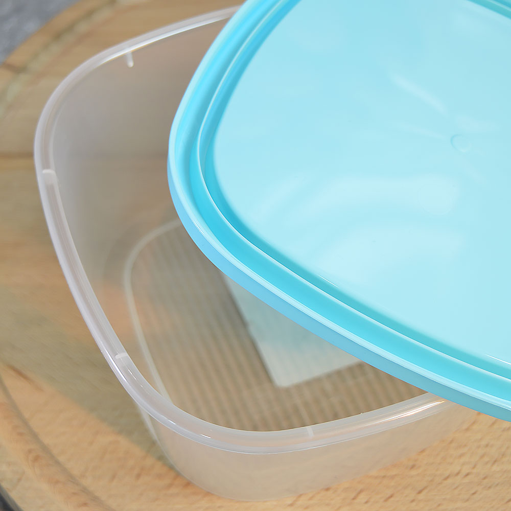 Контейнер 0,9л квадратный "Hitt Breeze"