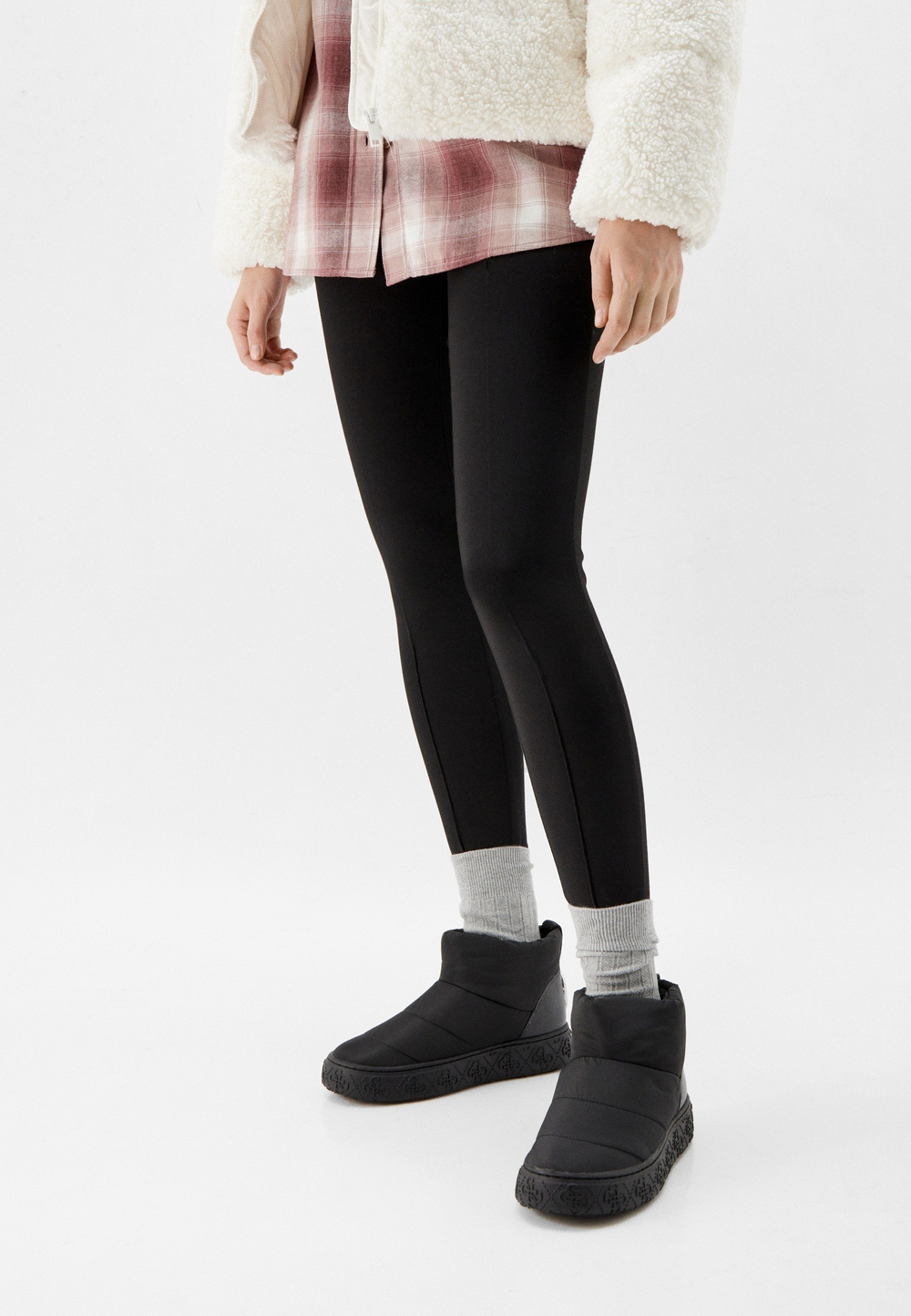 Полусапоги женские GUESS UNION