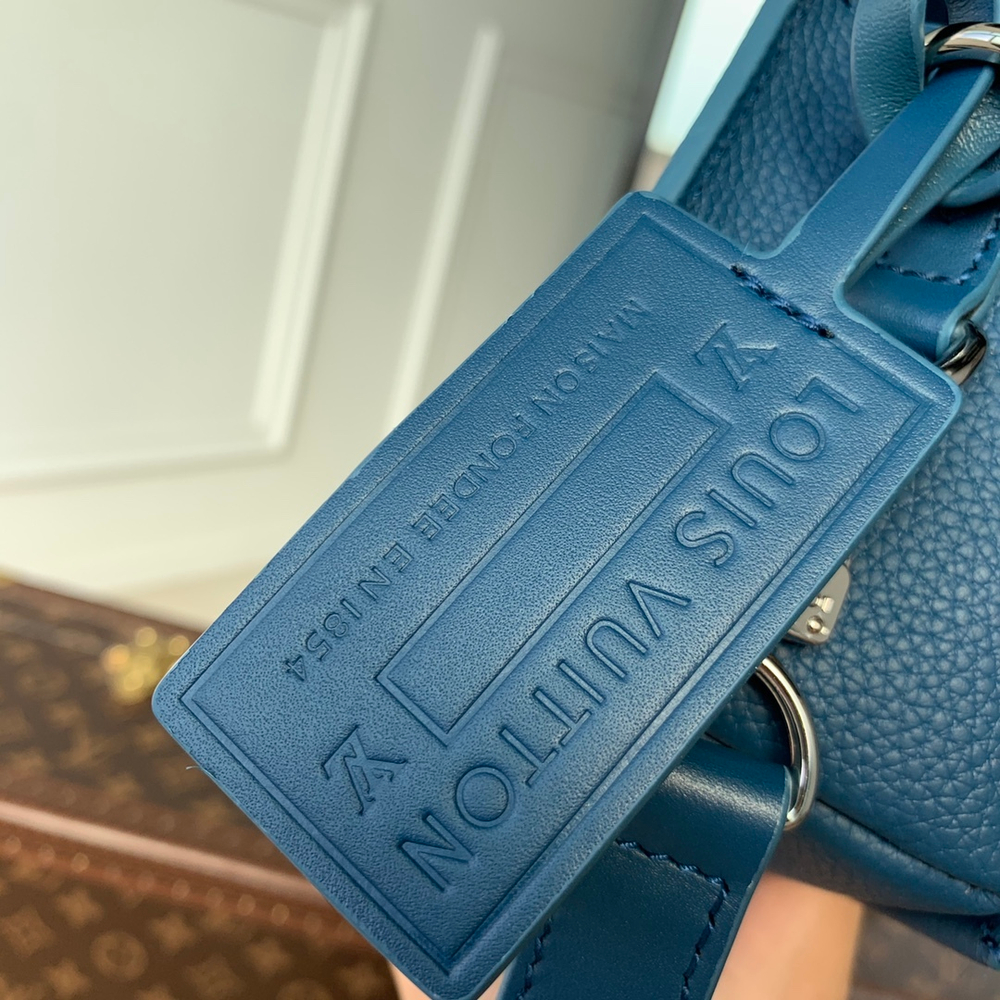 Louis Vuitton Fastline Wearable Wallet
