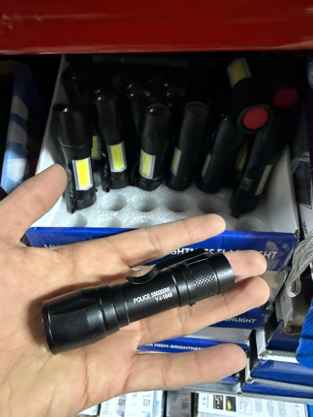 Фонарь с батарейкой Y-l-1847 1848