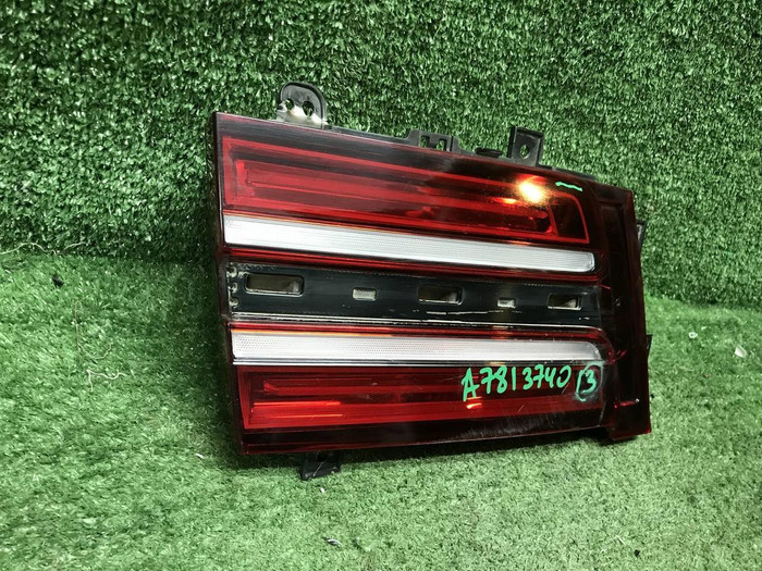 Фонарь левый внутренний Genesis GV80 (2020-2023)