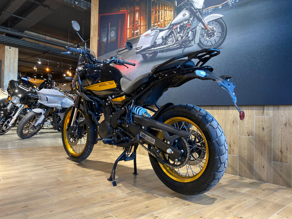 Royal Enfield Himalayan 450 Hanle Black (Premium / бескамерные шины) 2025