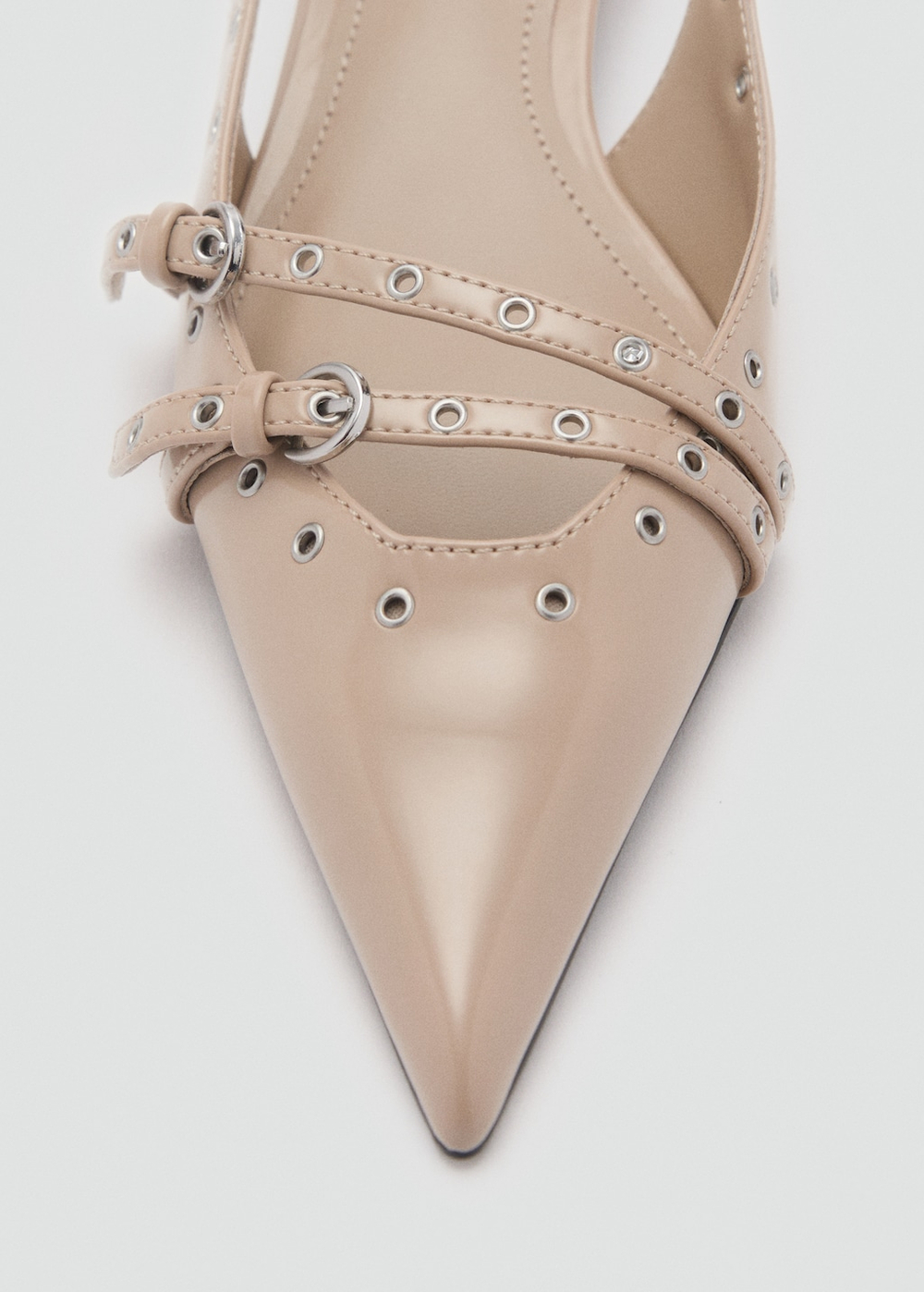 Туфли на каблуке kitten с перфорацией