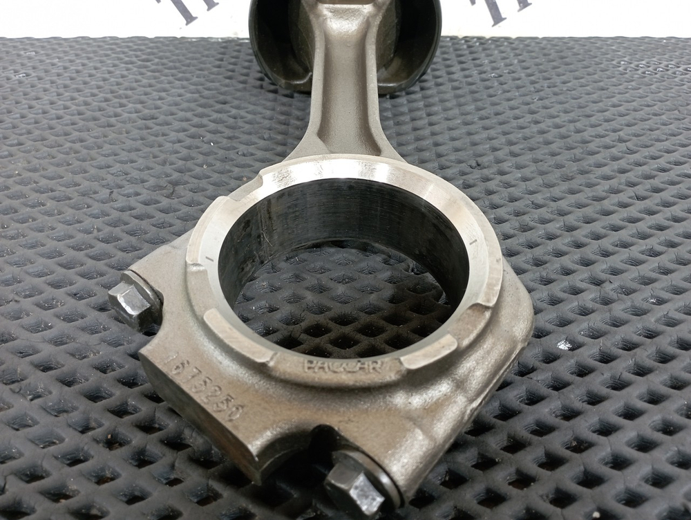 Поршень с шатуном