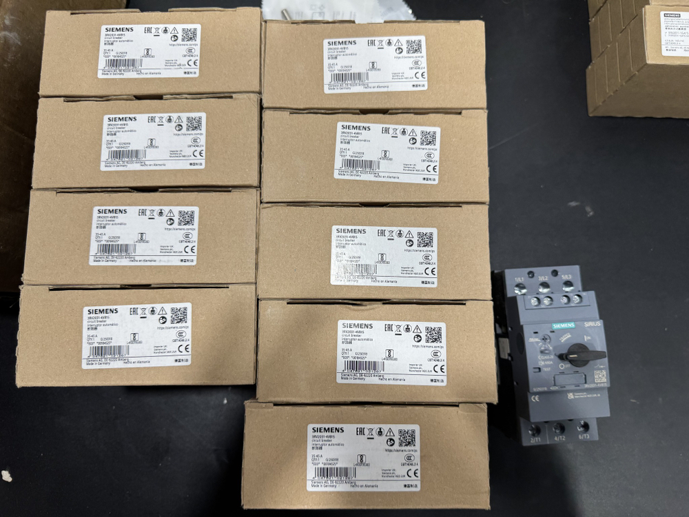 Автоматический выключатель 3RV2031-4VB15 Siemens