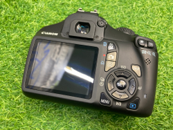Canon 1100D kit 18-55mm 3.5-5.6 III 35.500 кадров