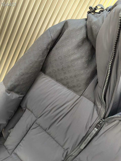 Пуховик Louis Vuitton