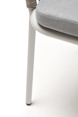 "Марсель" стул плетеный из роупа, каркас алюминий светло-серый (RAL7035) муар, роуп серый меланж круглый, ткань светло-серая