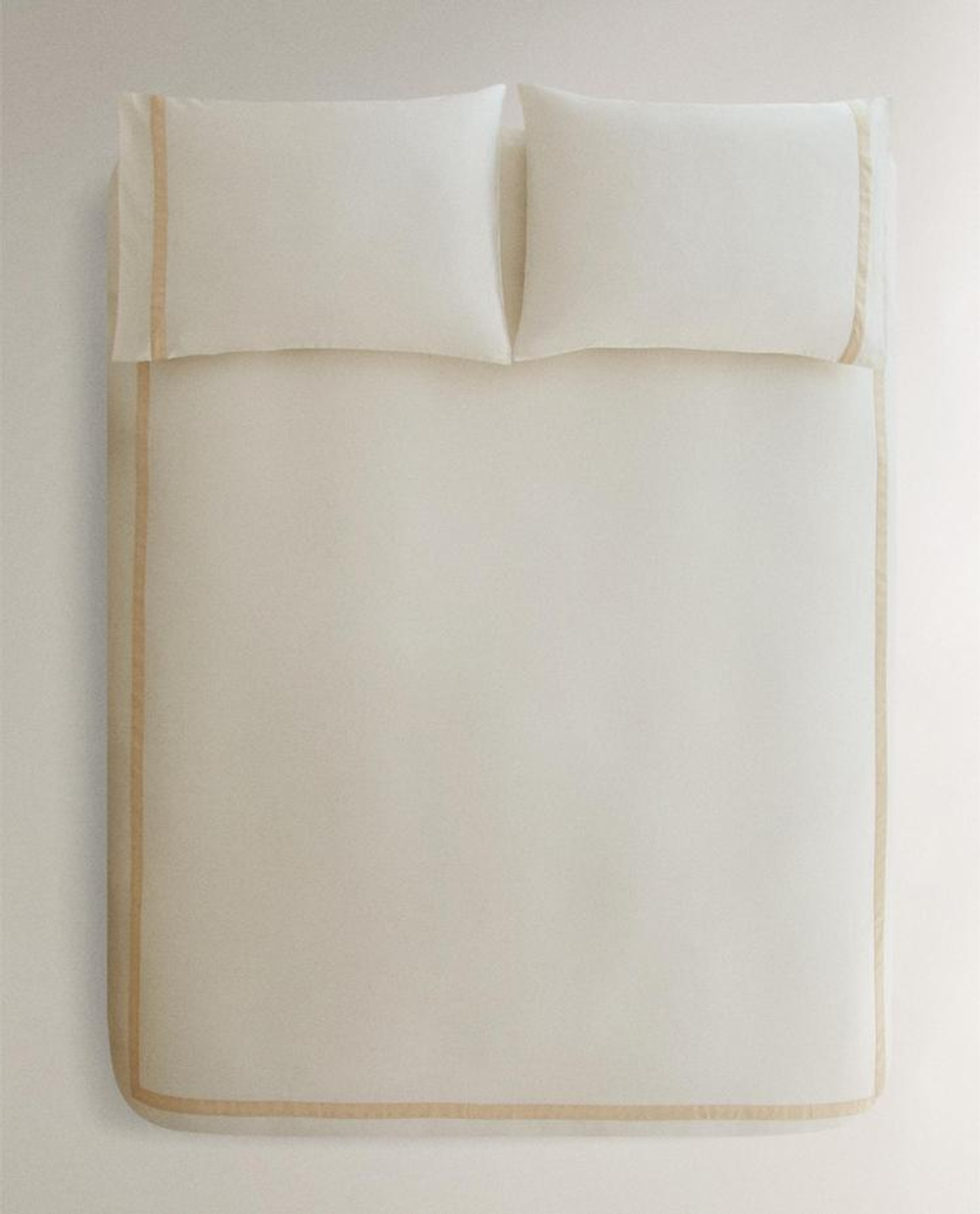 ZARA HOME САТИНОВЫЙ ПОДОДЕЯЛЬНИК С КАЙМОЙ, ЗОЛОТИСТЫЙ