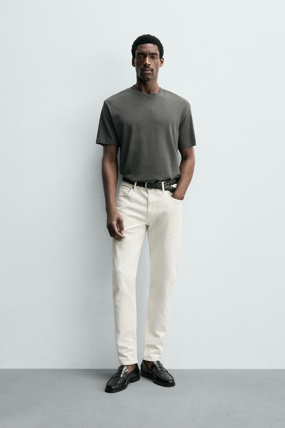 ZARA БАЗОВЫЕ ДЖИНСЫ SLIM FIT, ЖЕЛТОВАТО-БЕЛЫЙ