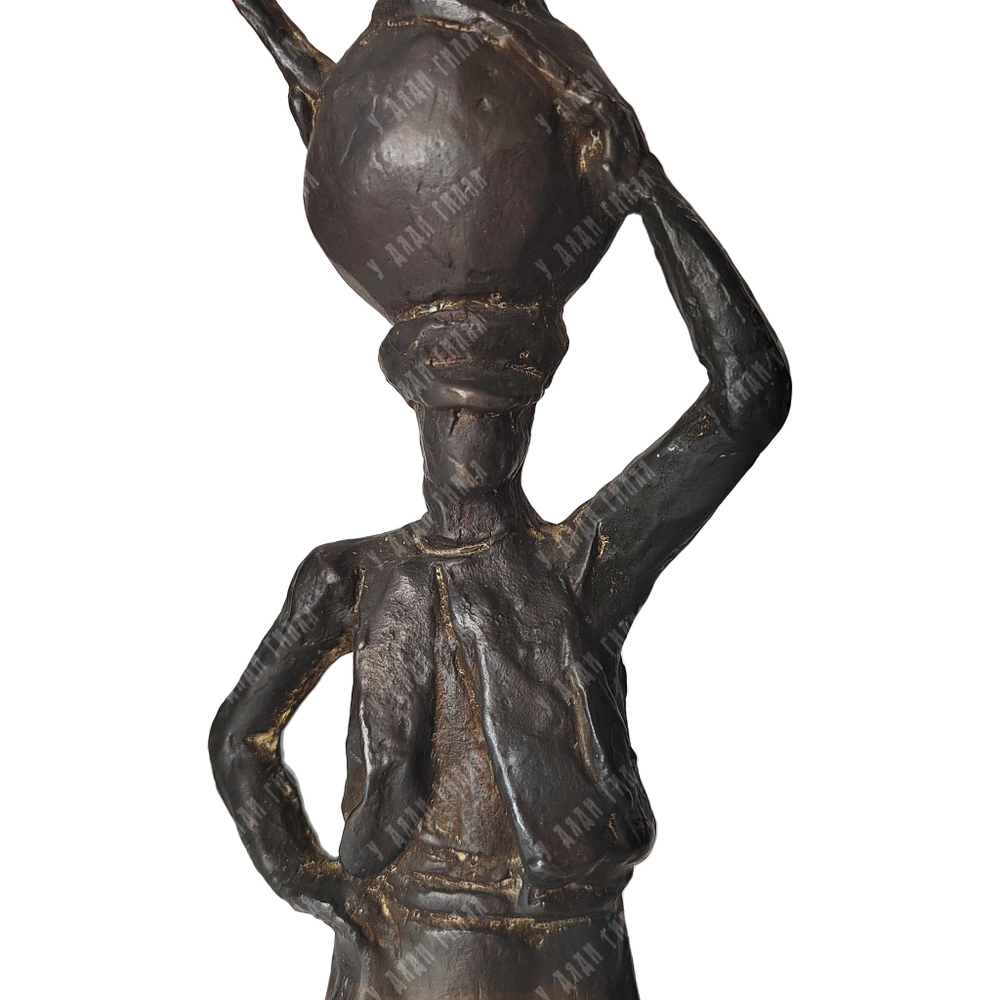 Динес Ю. С. Продавец лимонада. Бронза, литьё. 2000 г.