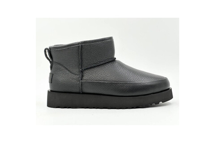 UGG Classic Sugar Ultra Mini Black