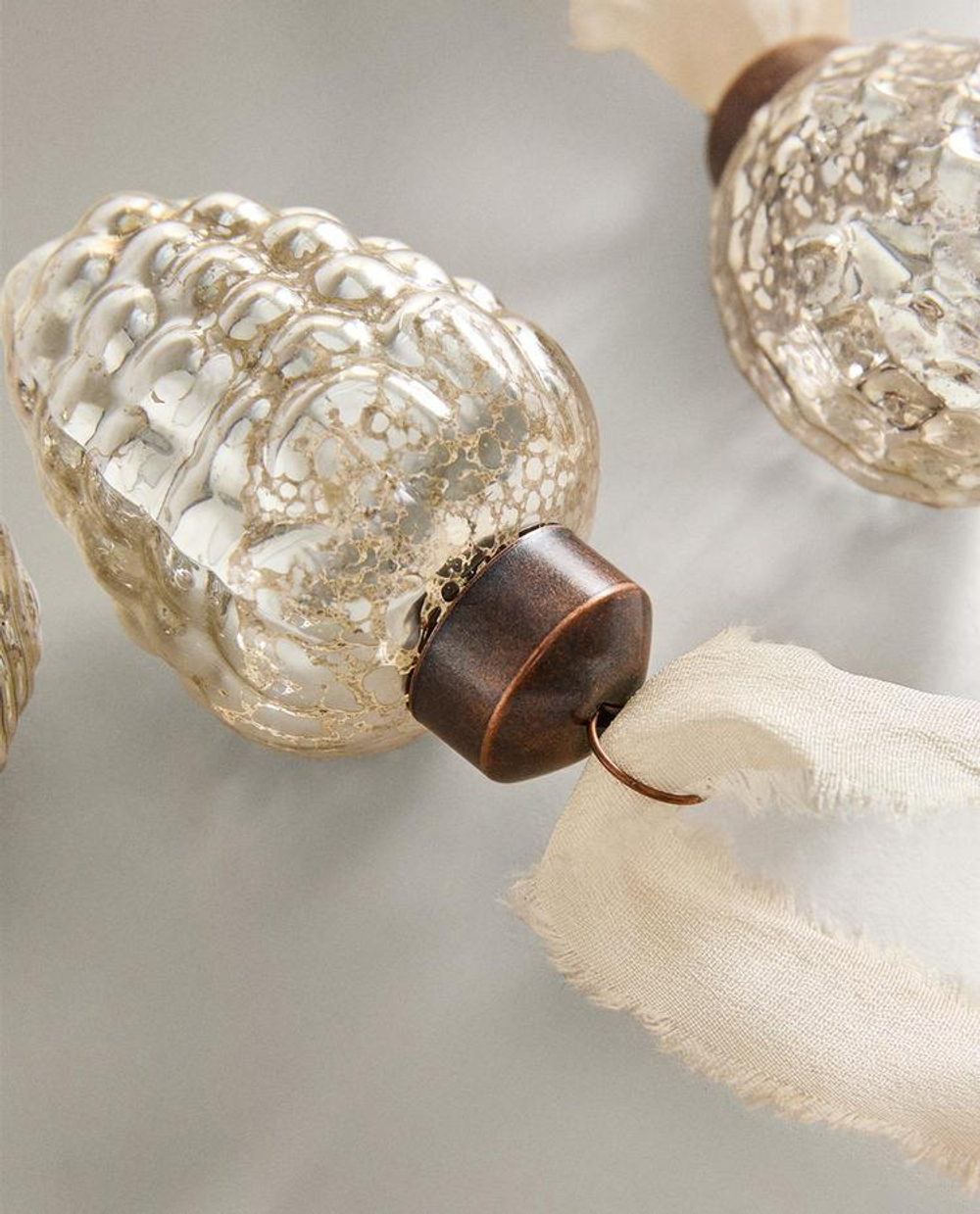 ZARA HOME НАБОР НОВОГОДНИХ ШАРОВ (3 ШТ.), СЕРЕБРЯНЫЙ