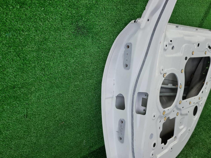 Дверь задняя правая Jaguar XE (2015-н.в.)