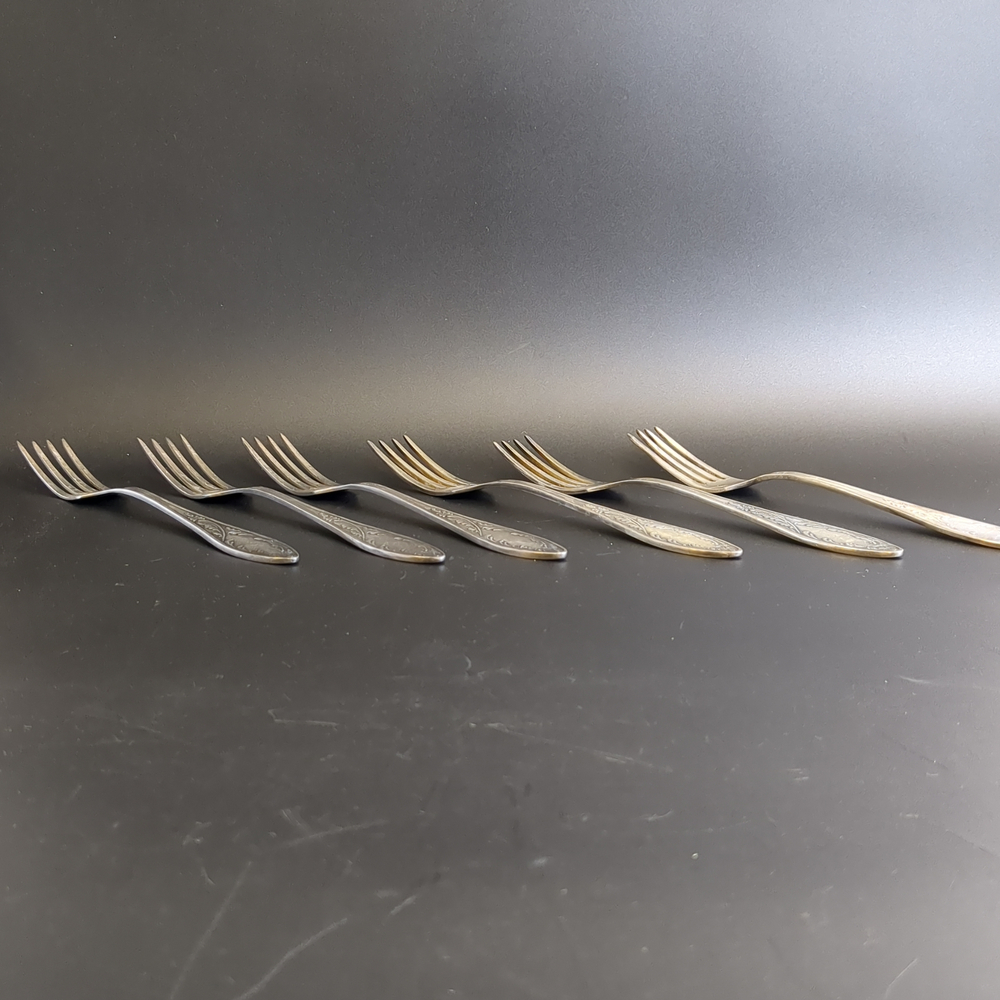 Набор из 6 столовых вилок Пламя - мельхиор - МНЦ - Кольугино - СССР