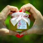 Бонбоньерка с медом на свадьбу в нежных тонах с лентой, 140 грамм