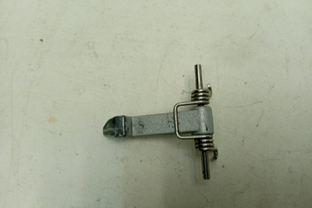 F10A8HDC кт159 Крючок люка для стиральной машины LG F10A8HDC б/у