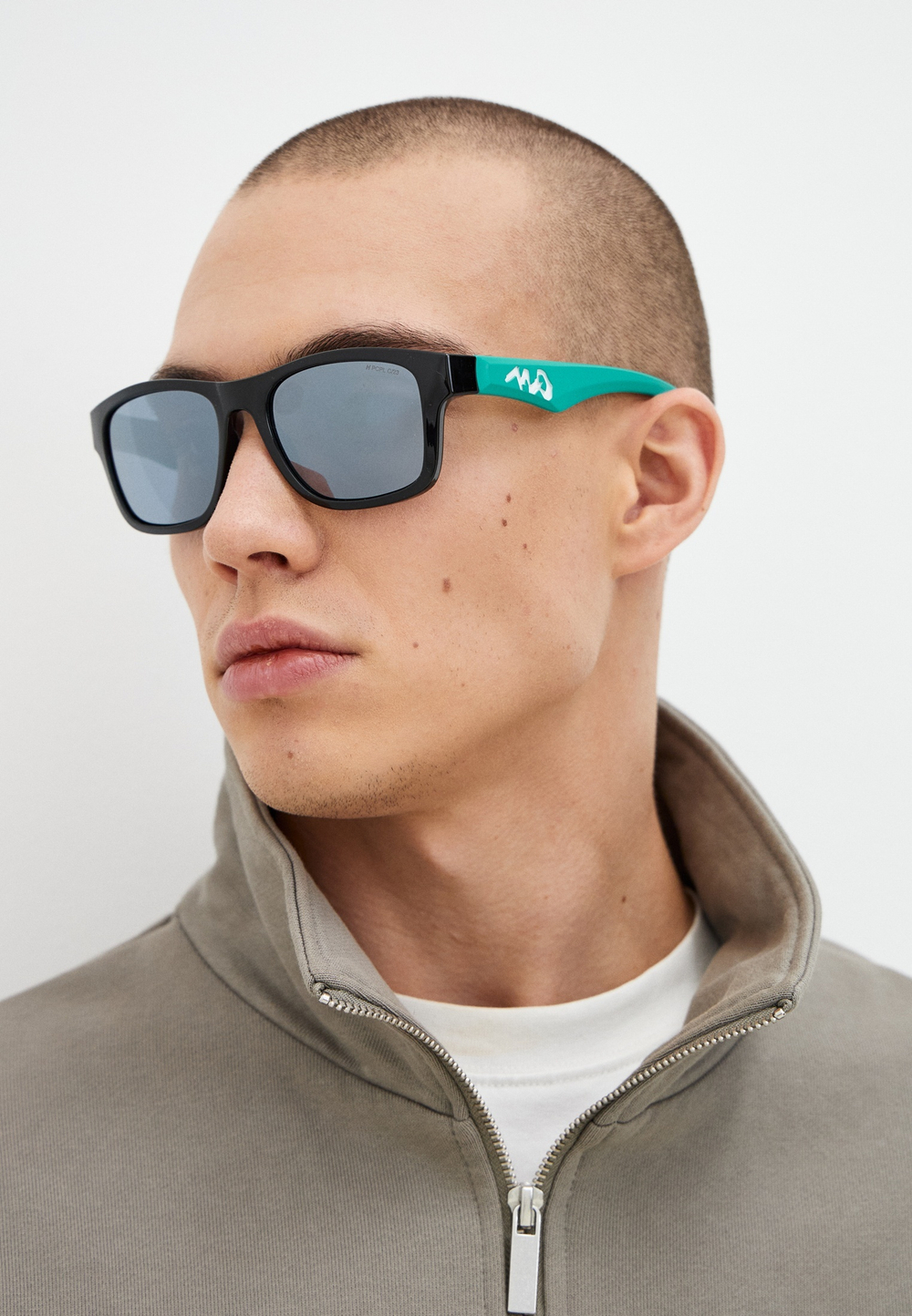 Спортивные очки 720armour Fabio / Shiny Crystal Black / Matte Emerald Green Temple / HC Polarized Smoke Revo Silver Lens