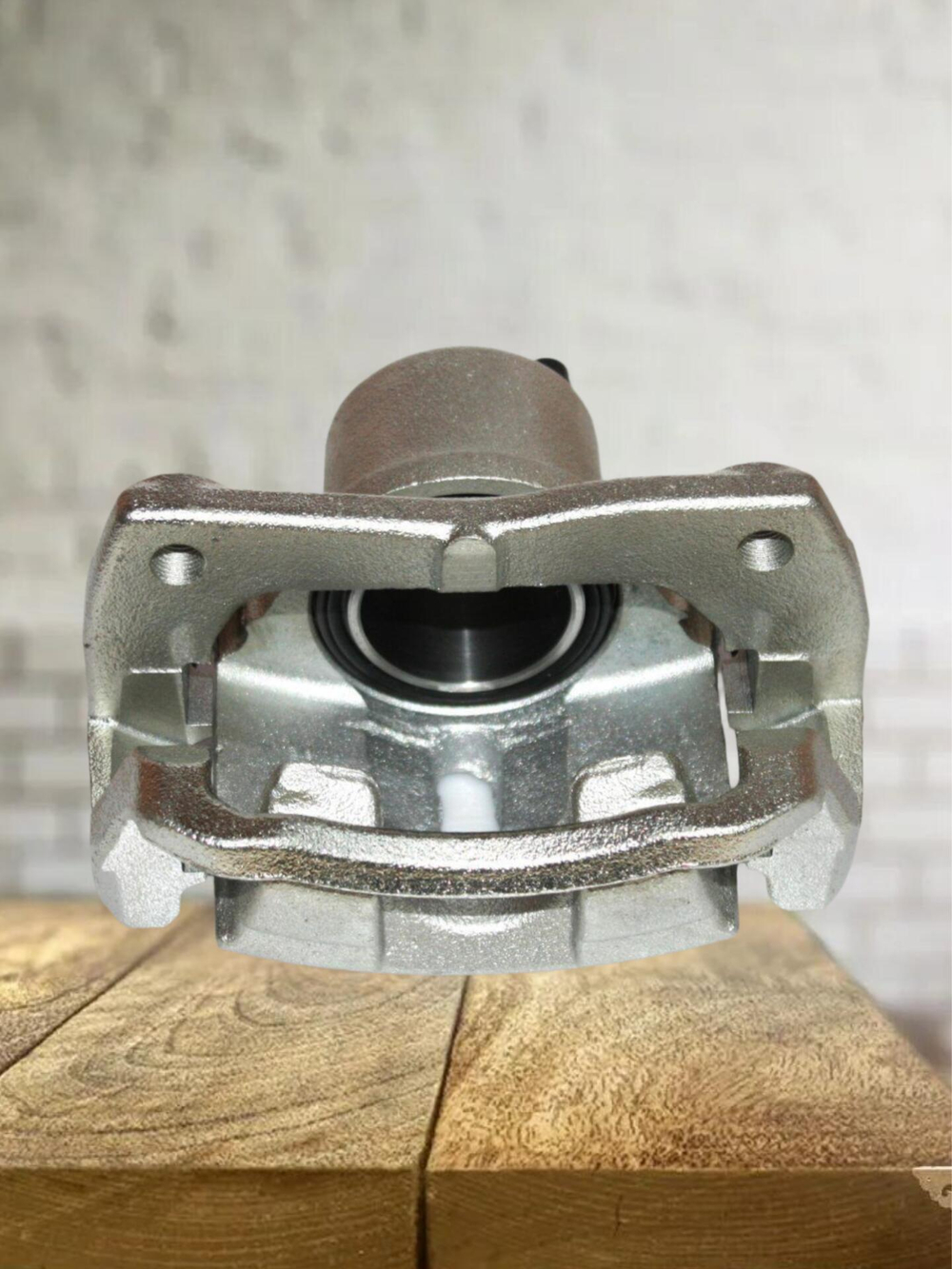 Суппорт передний правый 1014001810 для Geely MK, MK Cross