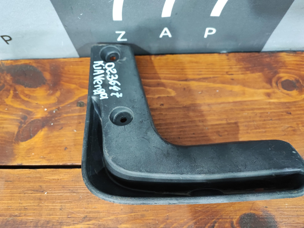 Брызговик задний правый Kia Ceed 3 (CD) 18-22 Б/У Оригинал 86842J7000