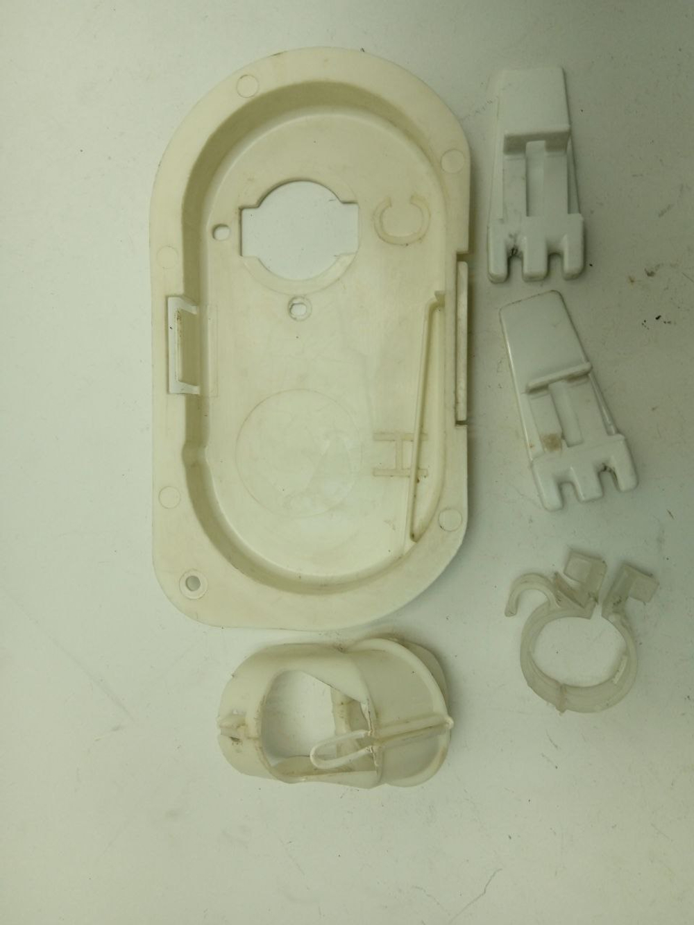 VMUF 501 B кт4 Крепеж, хомуты и пластик для стиральной машины Hotpoint-Ariston VMUF 501 B б/у