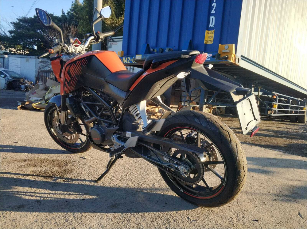 KTM  DUKE 200  vbkjuc403DC009007