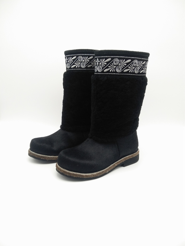 36 Унты женские из мутона и пони