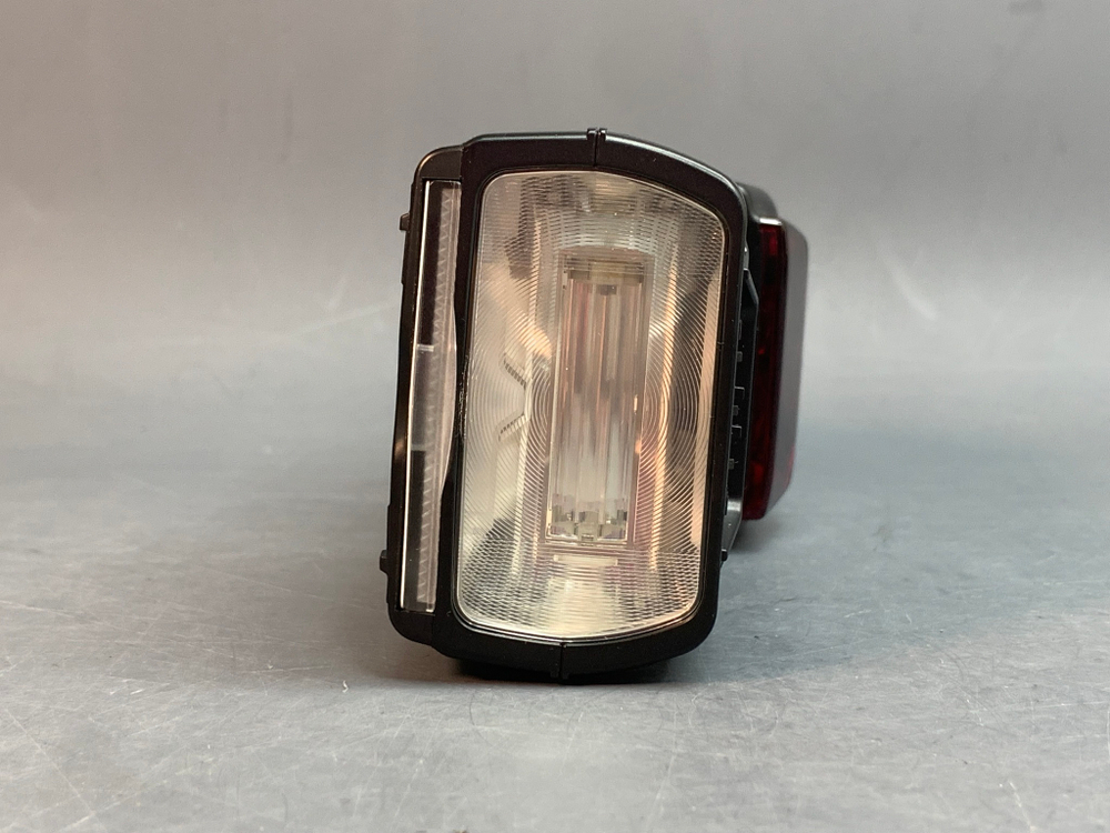 Nikon Speedlight SB-700