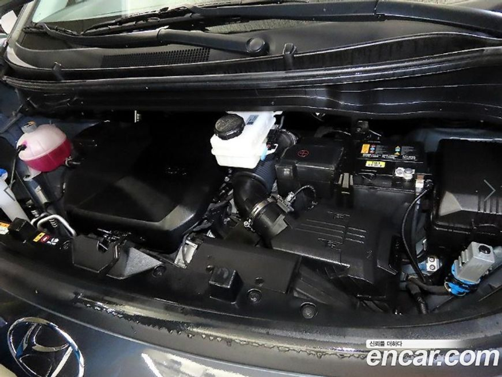 Hyundai Staria 4WD Tourer 11-и местный (04.2022)