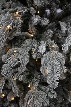 Ель Стильная заснеженная 305 см., 1272 LED ламп, литая хвоя+пвх, Black Box (74595)