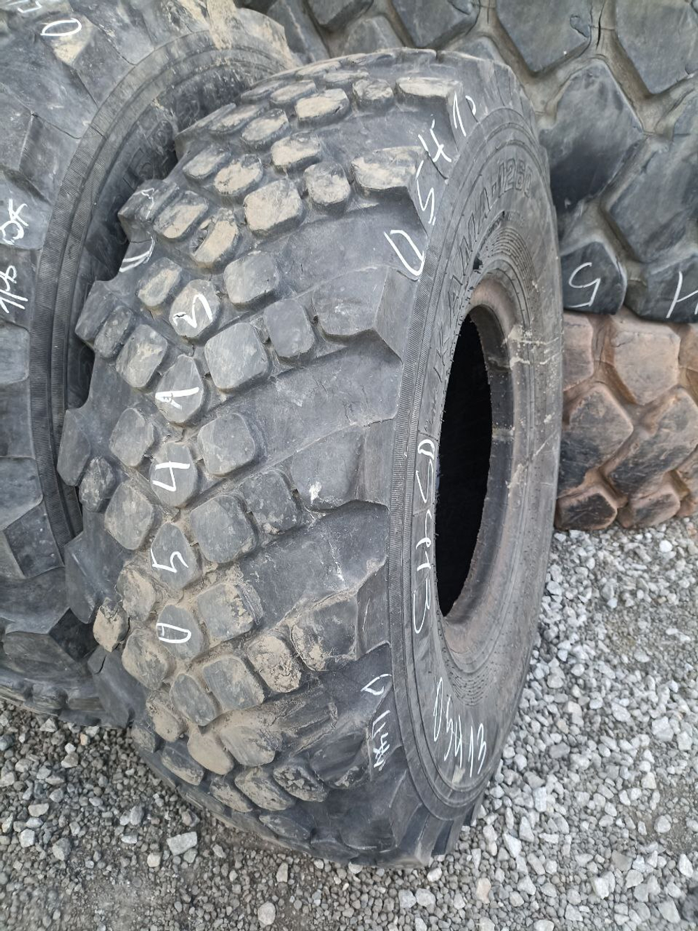 425/85R21 Kama 1260 шина б/у
