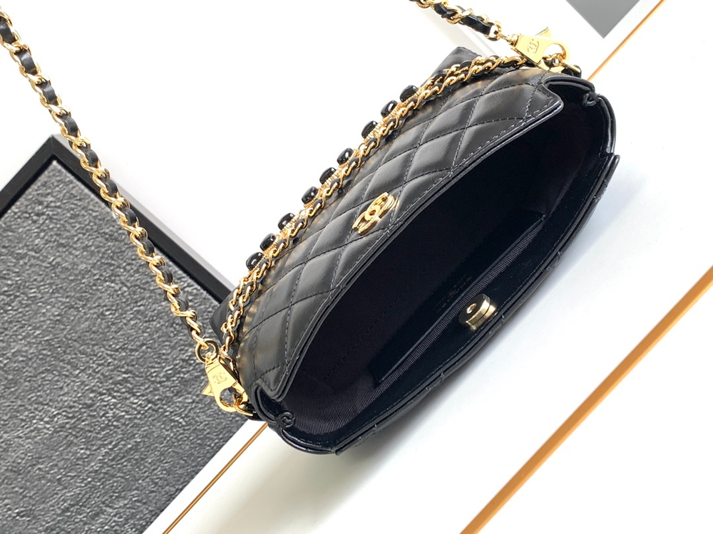 Chanel Bag 19 cm