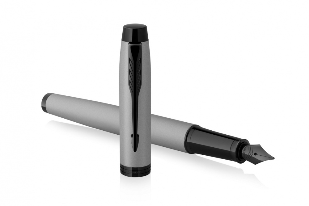 Перьевая ручка Parker IM Achromatic, Grey BT, перо: F, цвет чернил: blue, в подарочной упаковке.