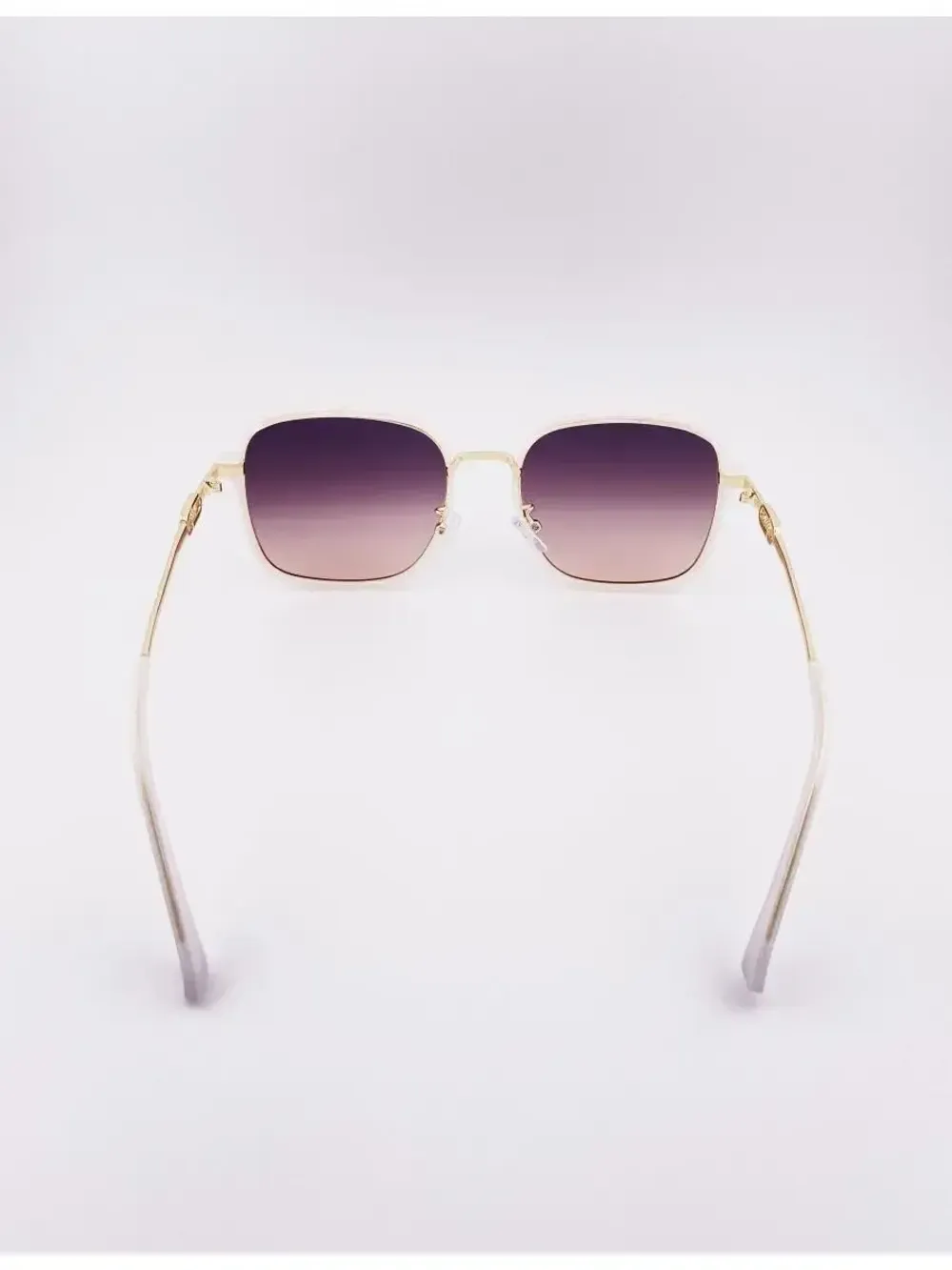 Очки солнцезащитные