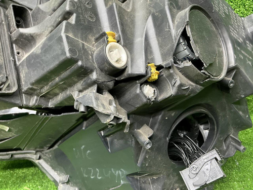 Битая Фара правая Skoda Karoq (2017-2021) LED