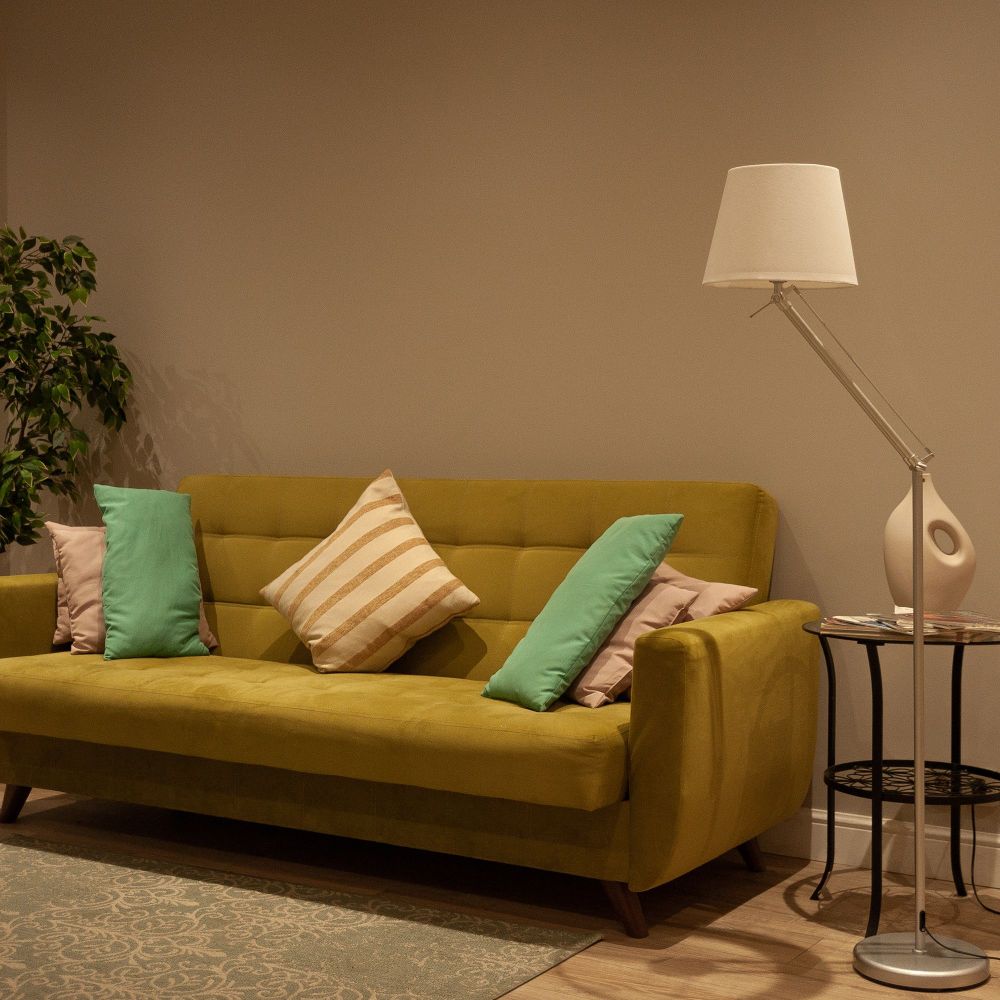 UML-T500 E27 SILVER-WHITE Торшер напольный под лампу Е27. 60W. с регулировкой наклона. Серебристый-Белый. ТМ Uniel