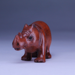 Нэцкэ Носорог