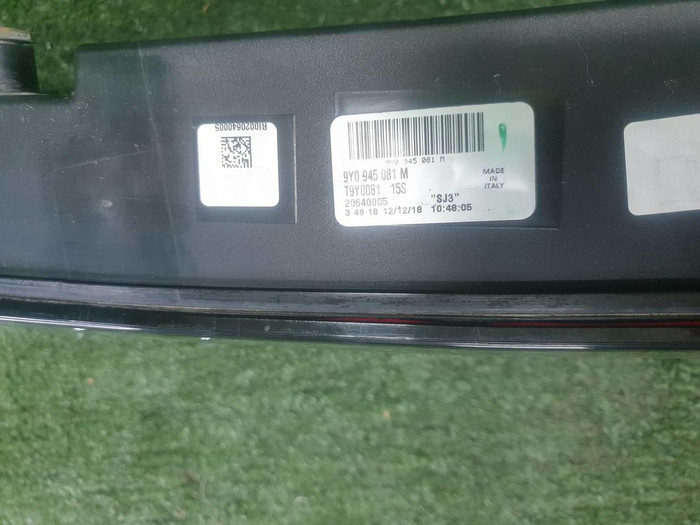 Фонарь крышки багажника Porsche Cayenne 3 (17-23)