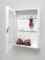 Ключница настенная в прихожую закрытая