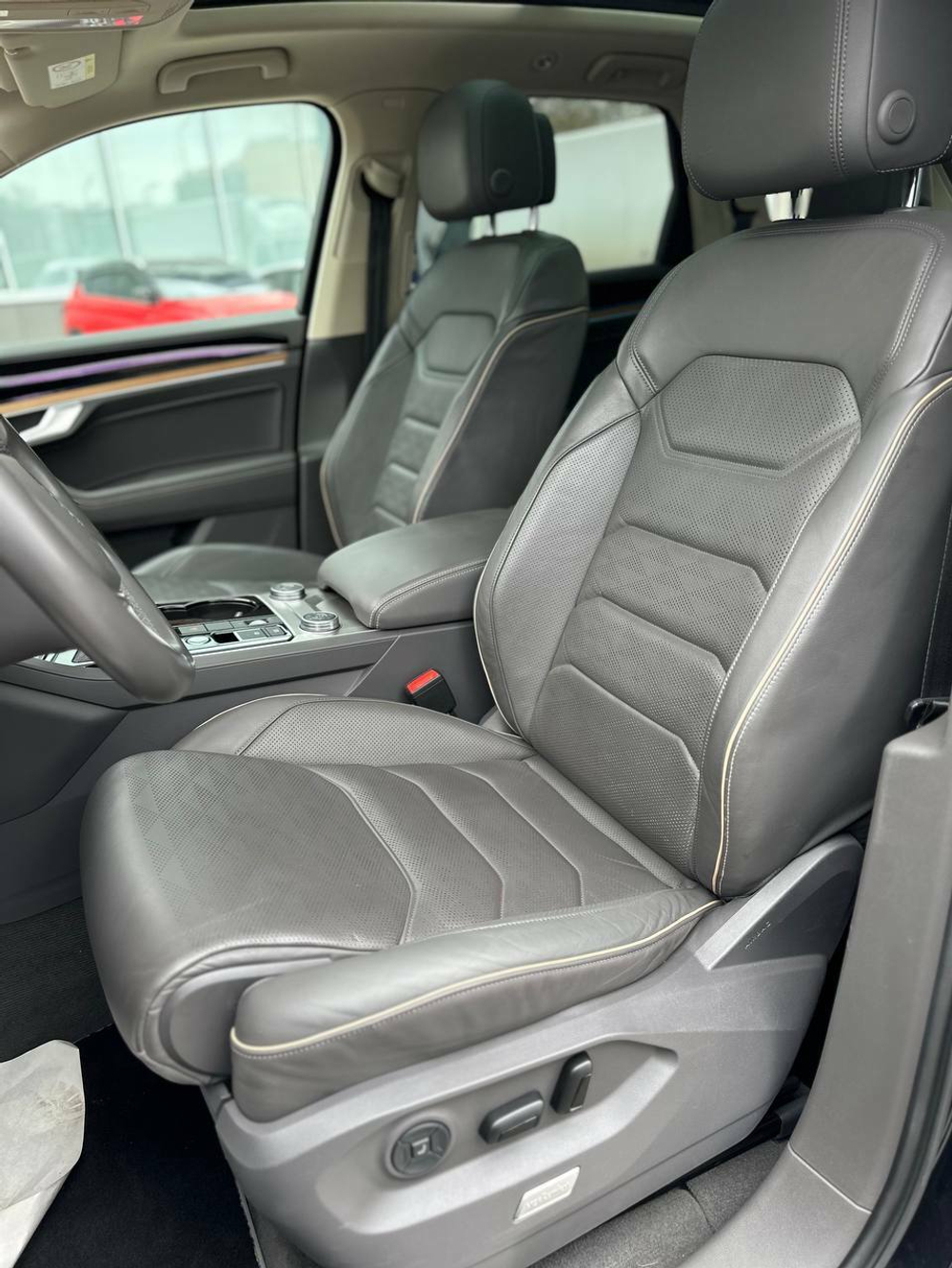 VW Touareg 2019 г.