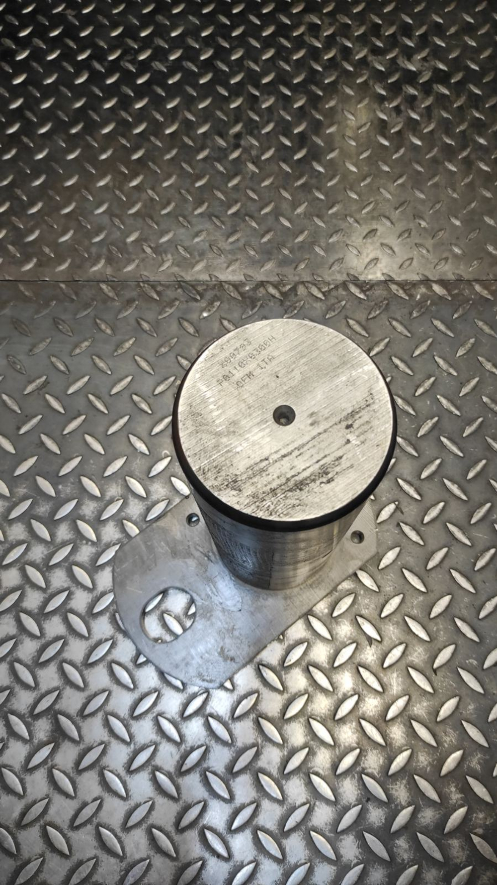 Палец 421-70-11950