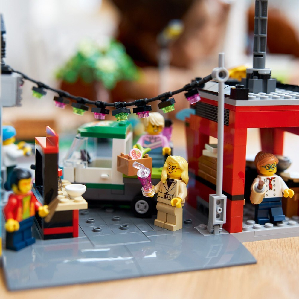 LEGO City — Центр города 60380