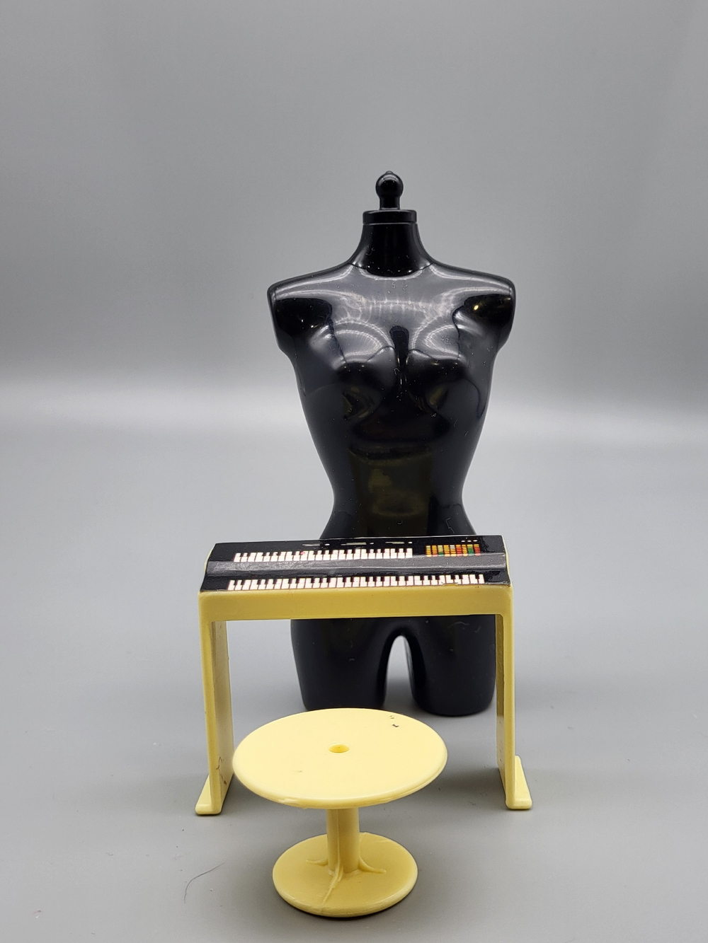 Мебель для кукол Барби - Келли пианино 0654