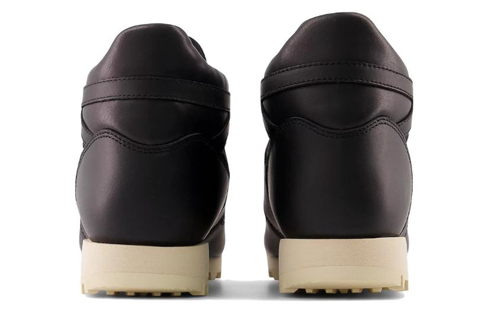 New Balance Rainier